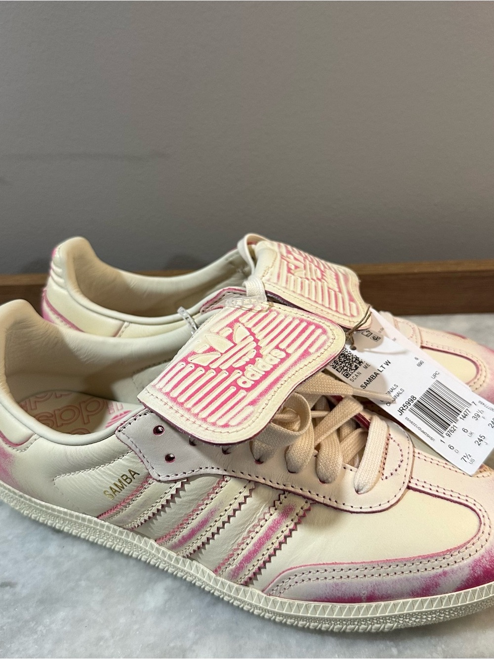 Adidas Samba Women’s sneakers in Cream & Pink